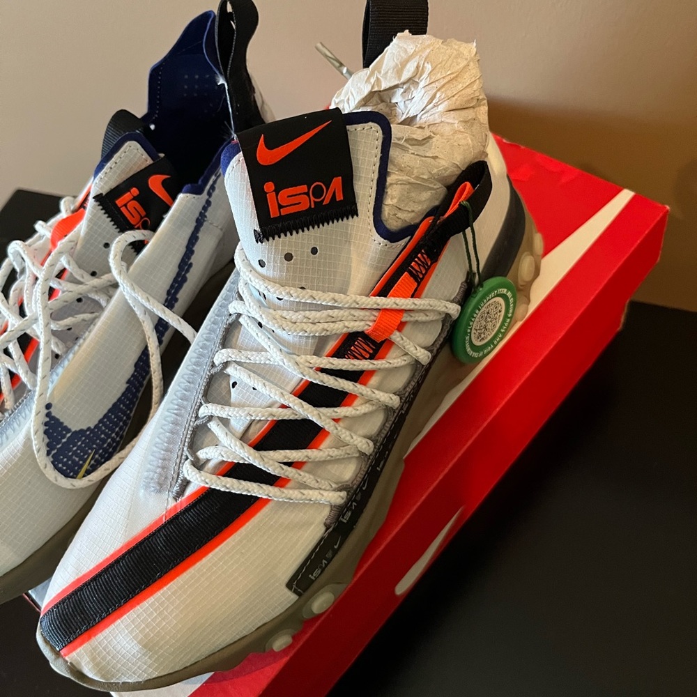 NIKE REACT WR ISPA